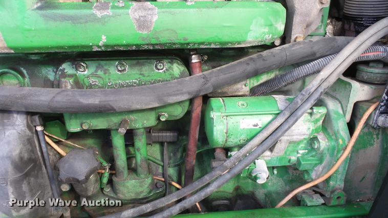 image for item EC9540 1999 John Deere 7810 MFWD tractor