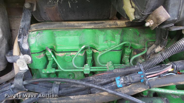image for item EC9540 1999 John Deere 7810 MFWD tractor