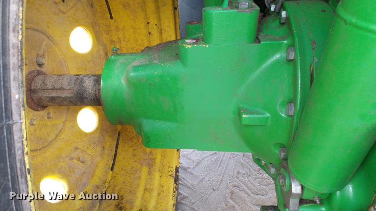 image for item EC9540 1999 John Deere 7810 MFWD tractor