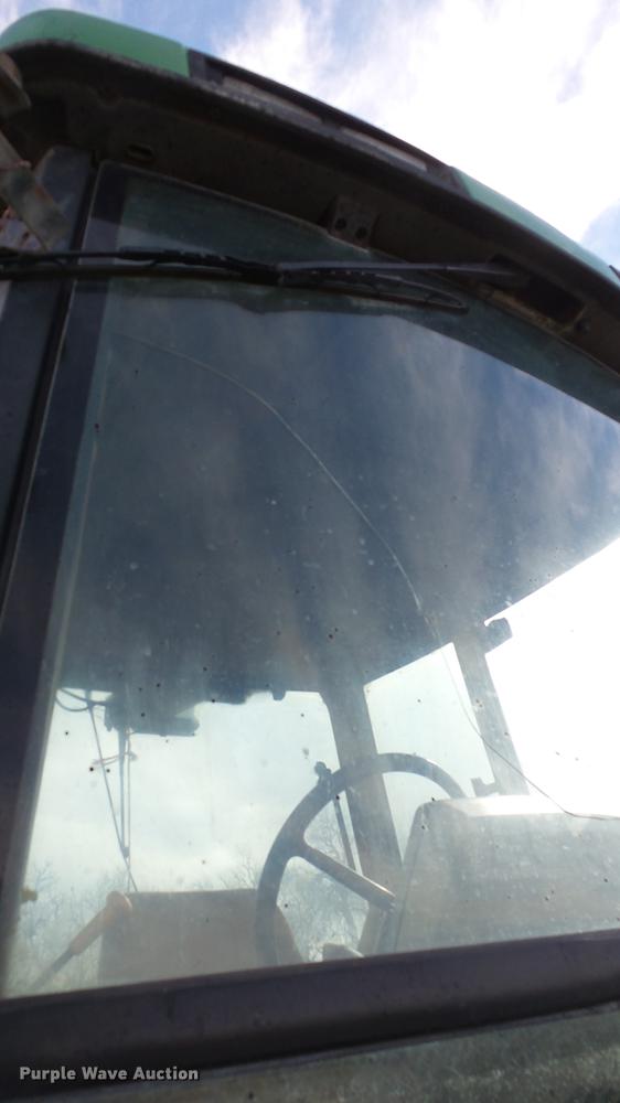 image for item EC9540 1999 John Deere 7810 MFWD tractor