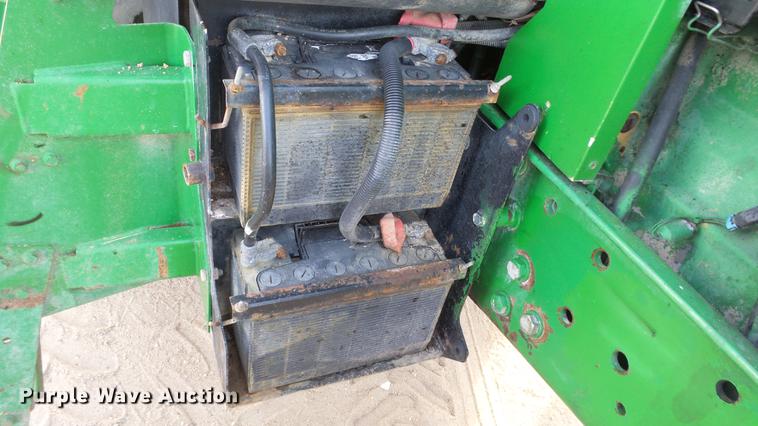 image for item EC9540 1999 John Deere 7810 MFWD tractor