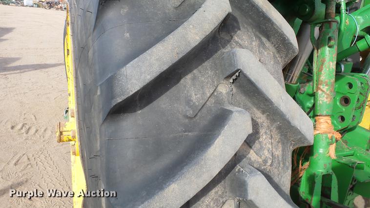 image for item EC9540 1999 John Deere 7810 MFWD tractor