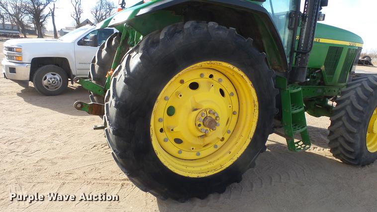 image for item EC9540 1999 John Deere 7810 MFWD tractor