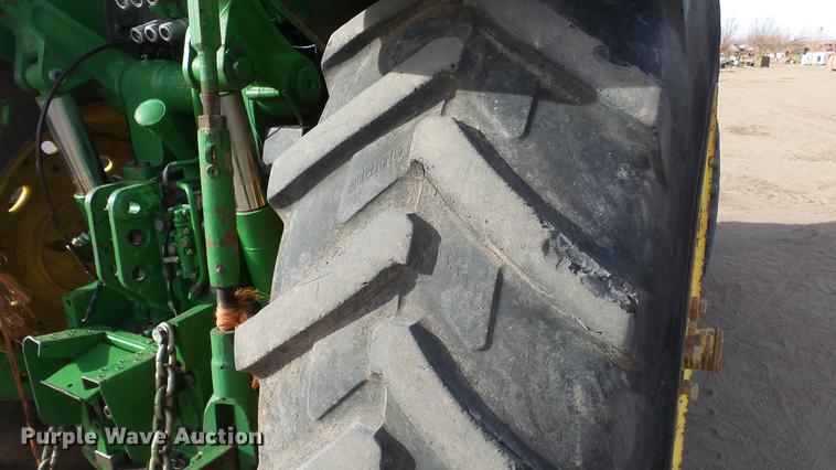 image for item EC9540 1999 John Deere 7810 MFWD tractor