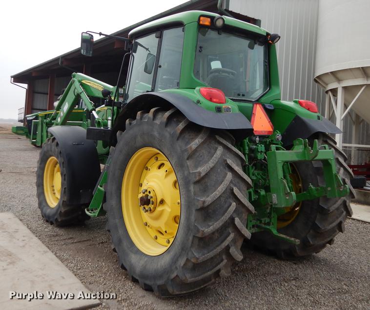 image for item J5515 2007 John Deere 7220 MFWD tractor