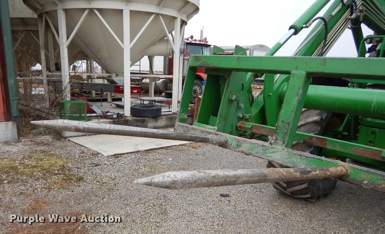 image for item J5515 2007 John Deere 7220 MFWD tractor