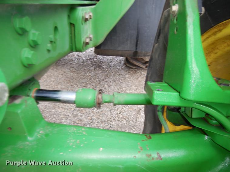 image for item J5515 2007 John Deere 7220 MFWD tractor