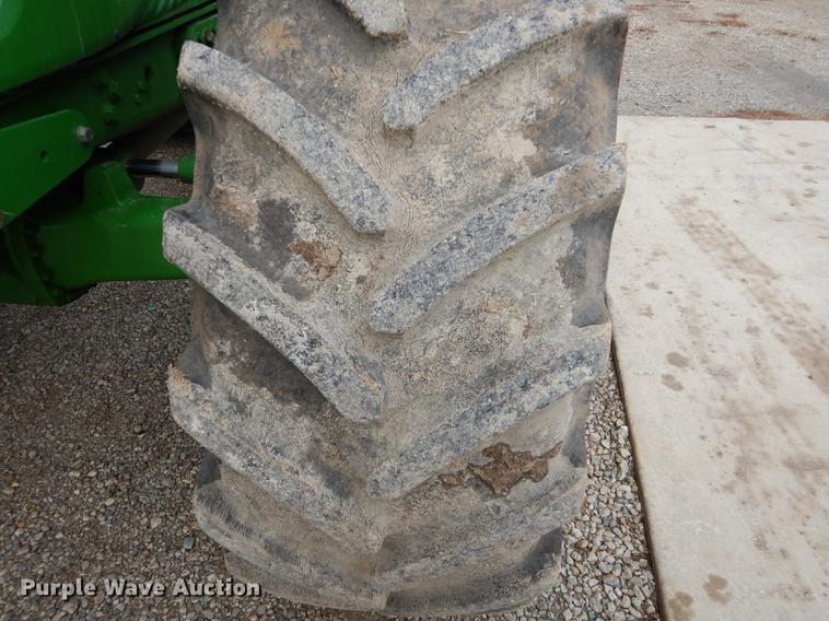 image for item J5515 2007 John Deere 7220 MFWD tractor