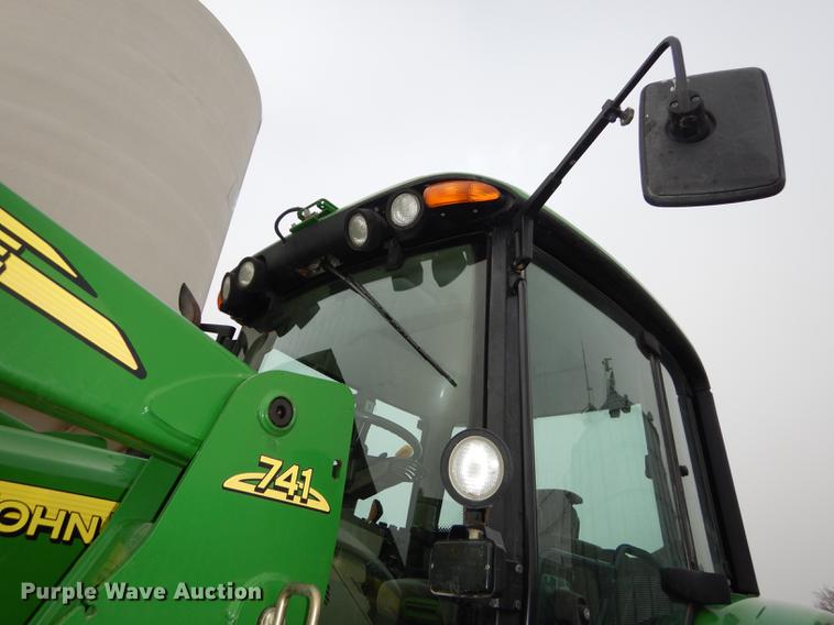 image for item J5515 2007 John Deere 7220 MFWD tractor