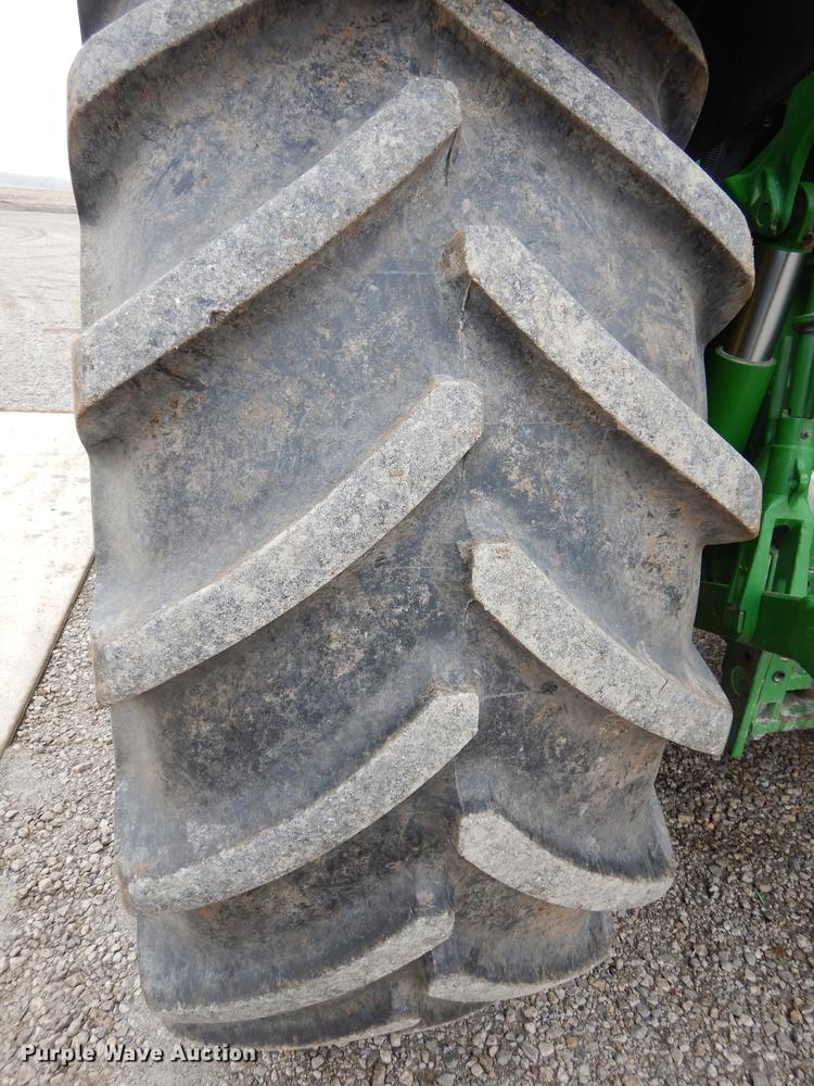 image for item J5515 2007 John Deere 7220 MFWD tractor