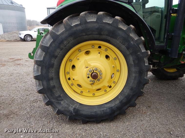 image for item J5515 2007 John Deere 7220 MFWD tractor