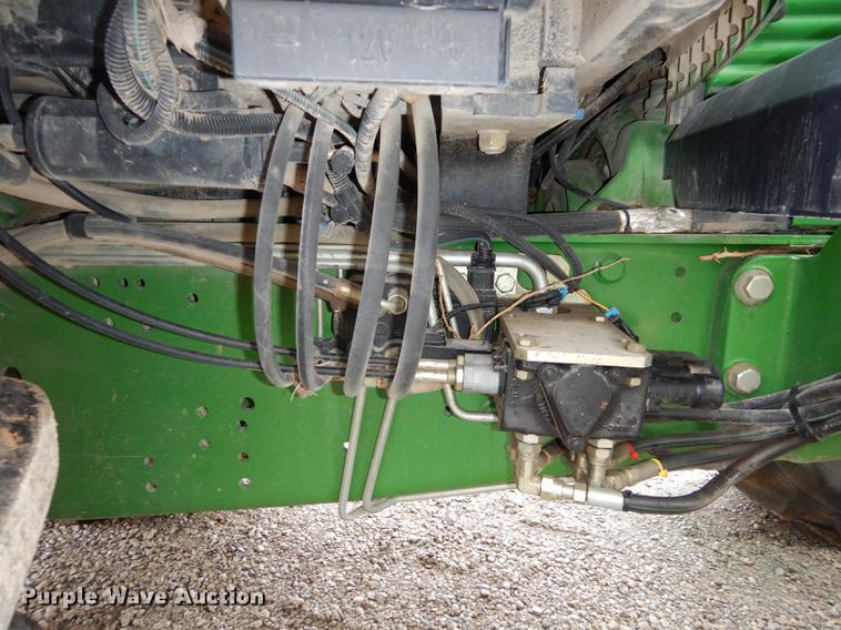 image for item J5515 2007 John Deere 7220 MFWD tractor