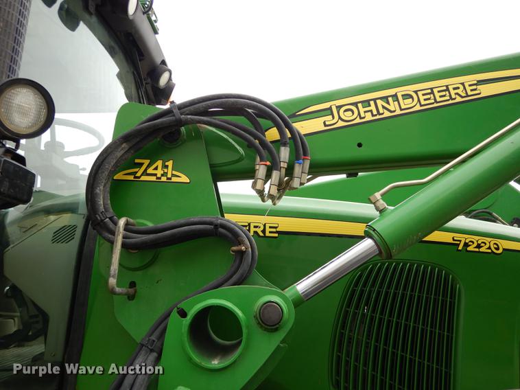 image for item J5515 2007 John Deere 7220 MFWD tractor