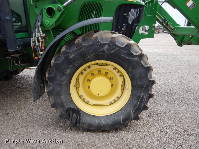 image for item J5515 2007 John Deere 7220 MFWD tractor