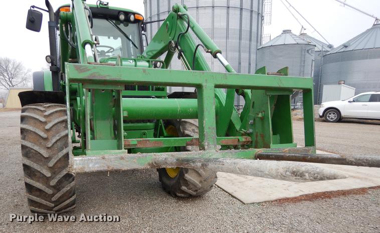 image for item J5515 2007 John Deere 7220 MFWD tractor