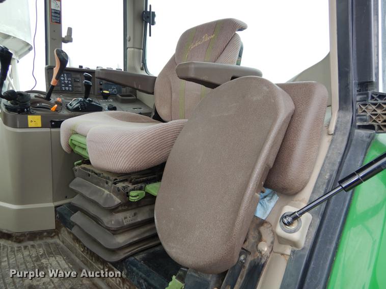 image for item J5515 2007 John Deere 7220 MFWD tractor