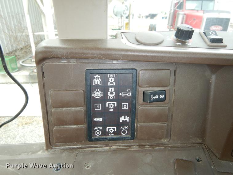 image for item J5515 2007 John Deere 7220 MFWD tractor