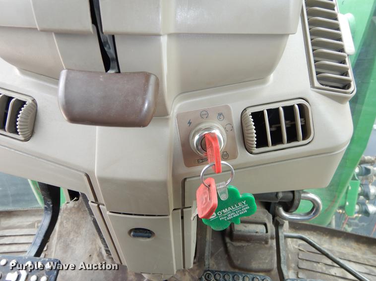 image for item J5515 2007 John Deere 7220 MFWD tractor