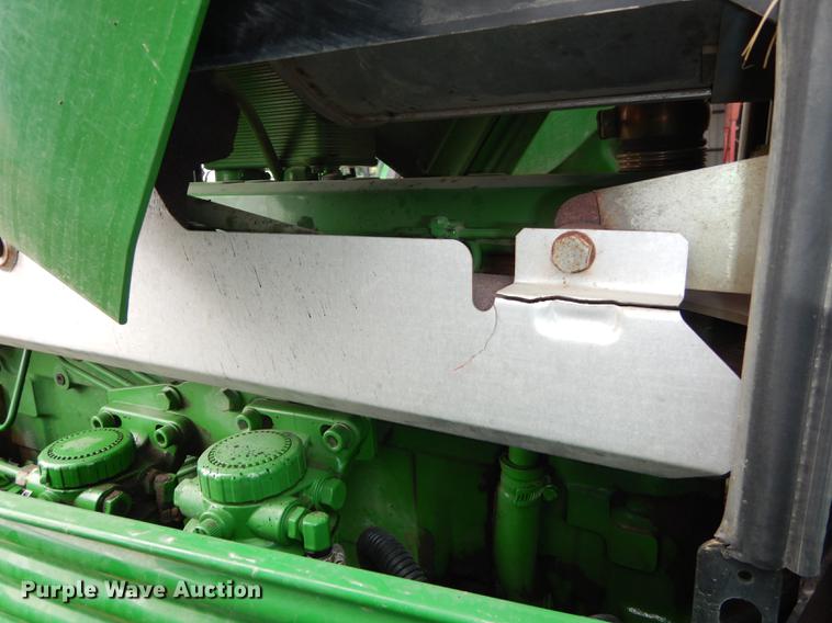 image for item J5515 2007 John Deere 7220 MFWD tractor