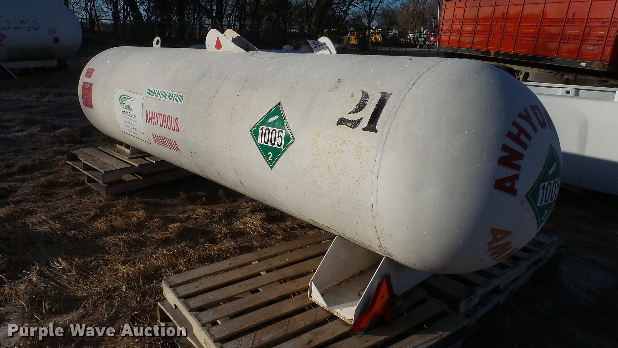 Anhydrous ammonia tank in Sterling, KS Item DC0513 sold Purple Wave