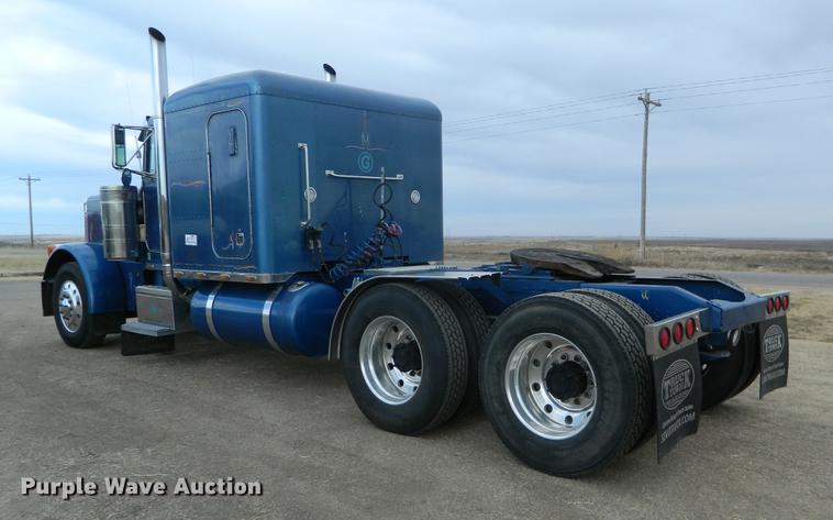 image for item DB6680 1989 Peterbilt 379 semi truck