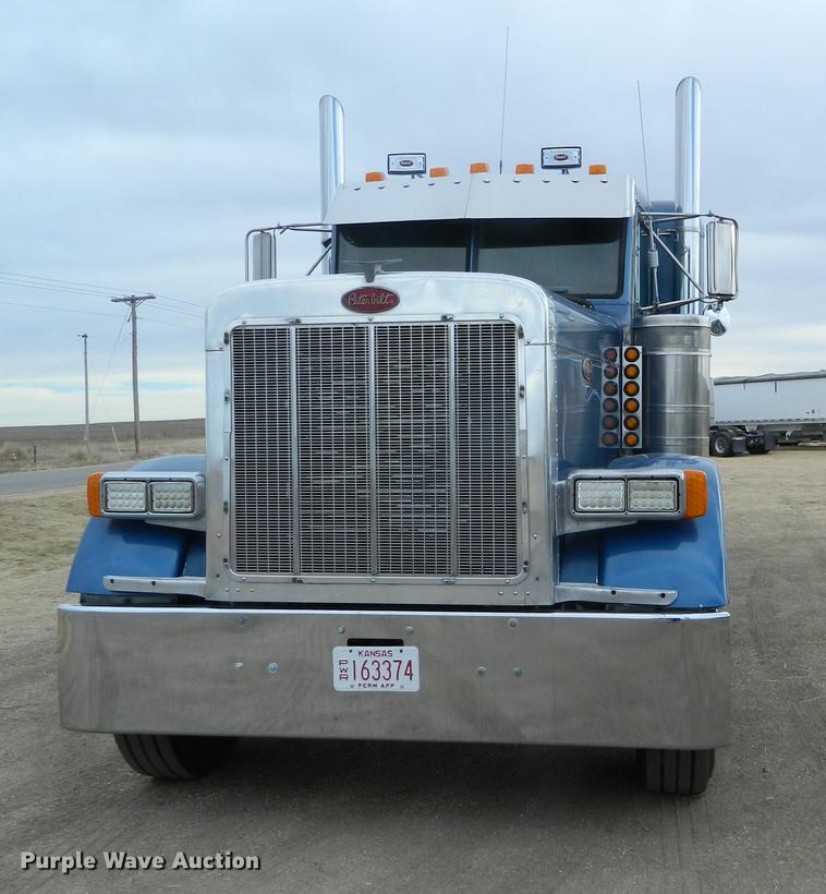 image for item DB6680 1989 Peterbilt 379 semi truck