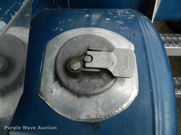 image for item DB6680 1989 Peterbilt 379 semi truck