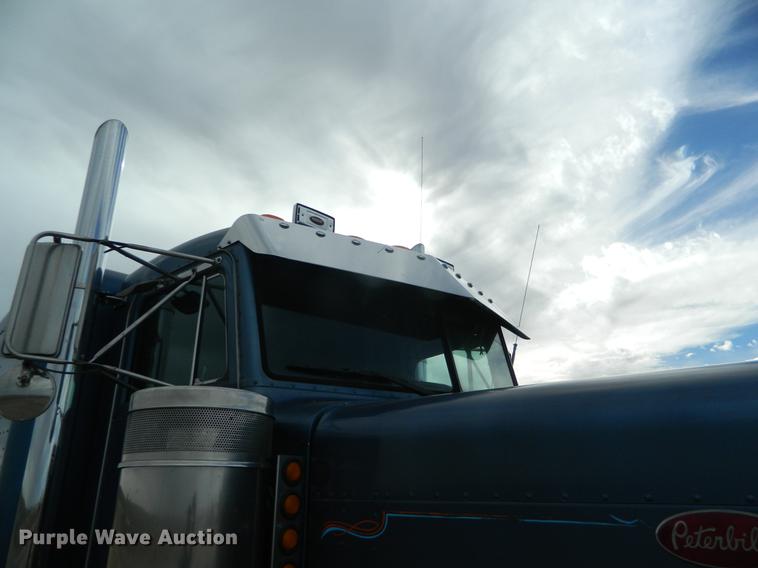 image for item DB6680 1989 Peterbilt 379 semi truck