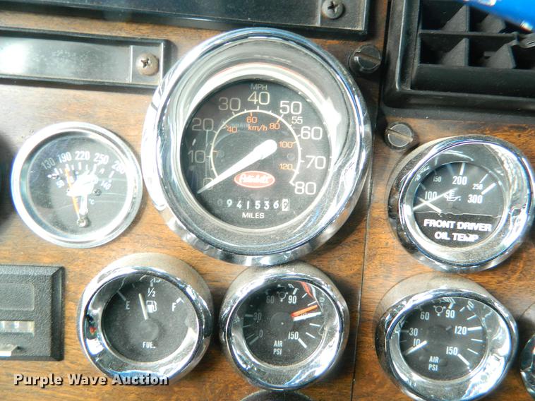 image for item DB6680 1989 Peterbilt 379 semi truck