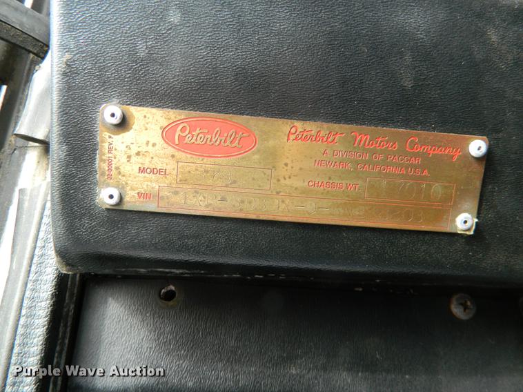 image for item DB6680 1989 Peterbilt 379 semi truck