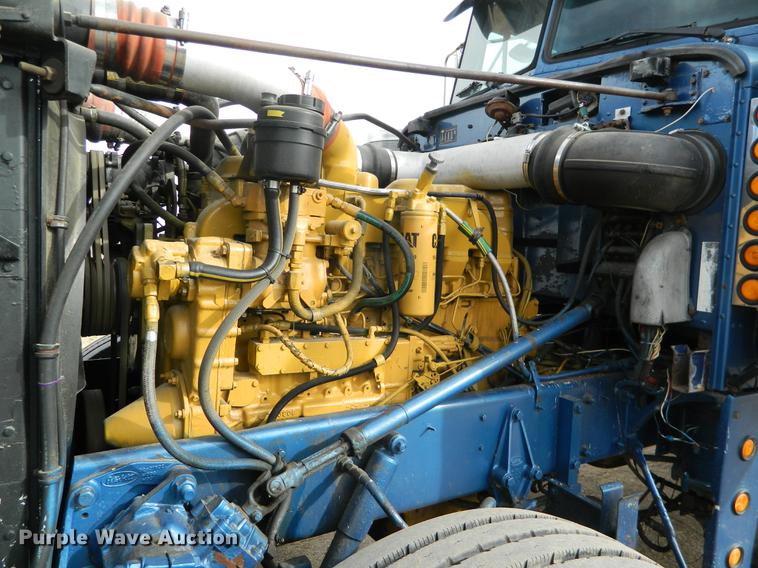 image for item DB6680 1989 Peterbilt 379 semi truck