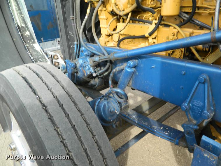 image for item DB6680 1989 Peterbilt 379 semi truck