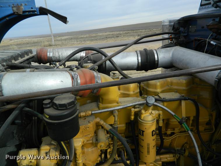 image for item DB6680 1989 Peterbilt 379 semi truck