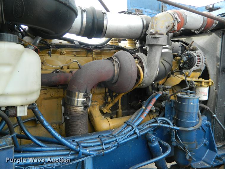 image for item DB6680 1989 Peterbilt 379 semi truck