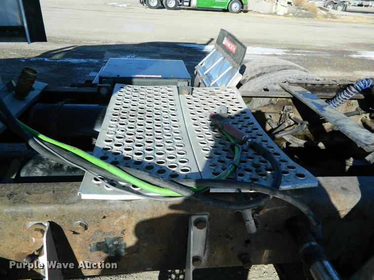 image for item DB6683 2006 Kenworth T600 semi truck