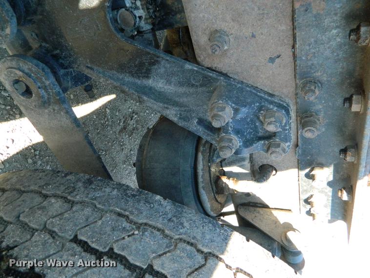 image for item DB6683 2006 Kenworth T600 semi truck