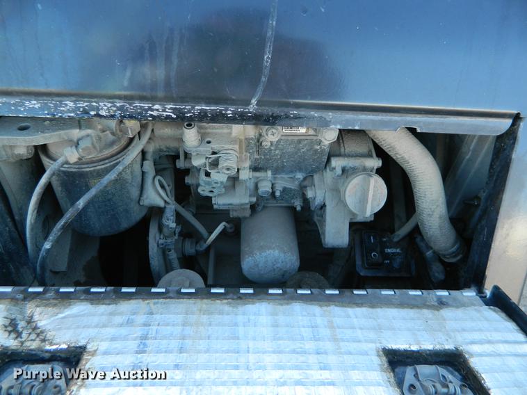 image for item DB6683 2006 Kenworth T600 semi truck