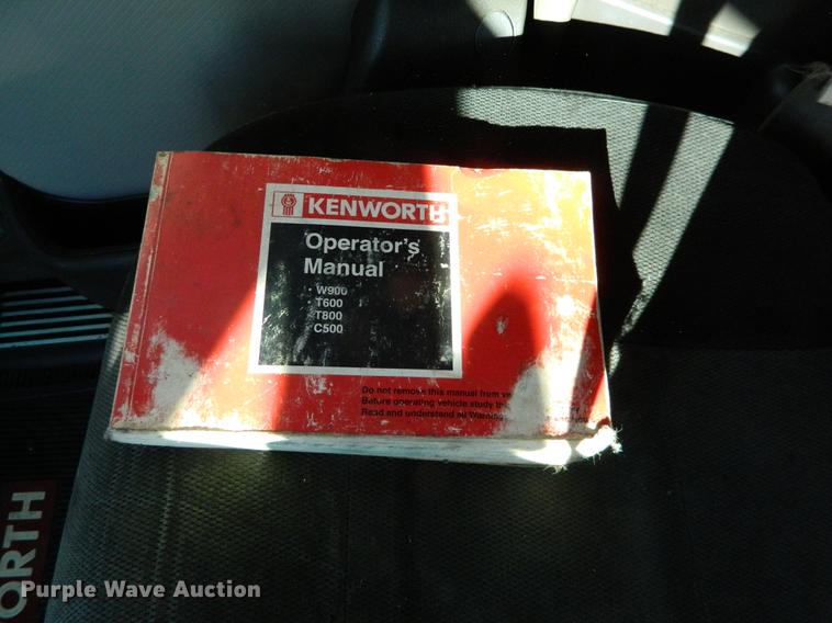 image for item DB6683 2006 Kenworth T600 semi truck