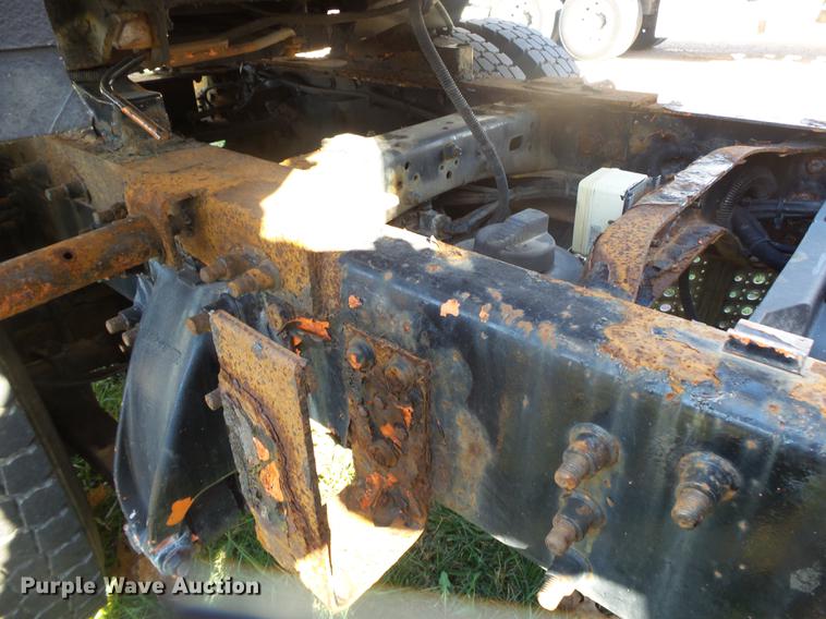 image for item DB7335 2004 Sterling 9500 semi truck