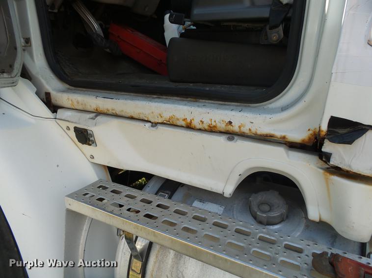 image for item DB7335 2004 Sterling 9500 semi truck