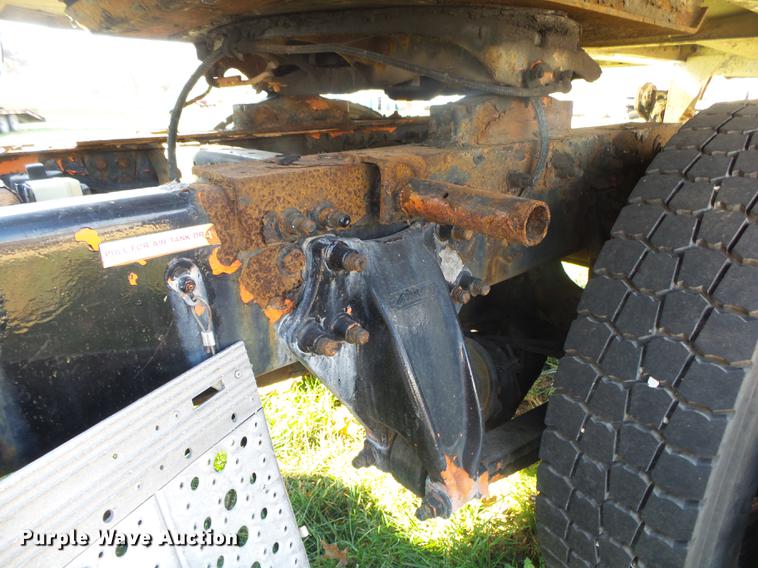 image for item DB7335 2004 Sterling 9500 semi truck