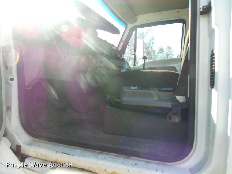 image for item DB7335 2004 Sterling 9500 semi truck