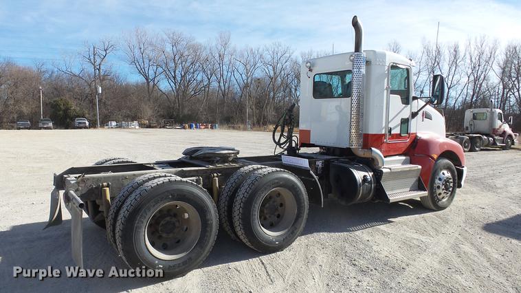 image for item DC0534 2014 Kenworth T660 semi truck