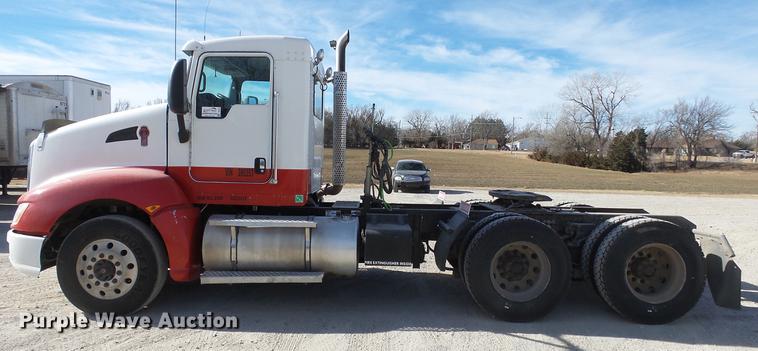 image for item DC0534 2014 Kenworth T660 semi truck
