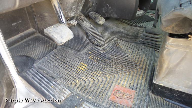 image for item DC0534 2014 Kenworth T660 semi truck