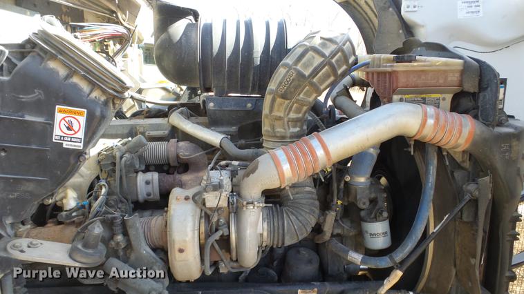 image for item DC0534 2014 Kenworth T660 semi truck