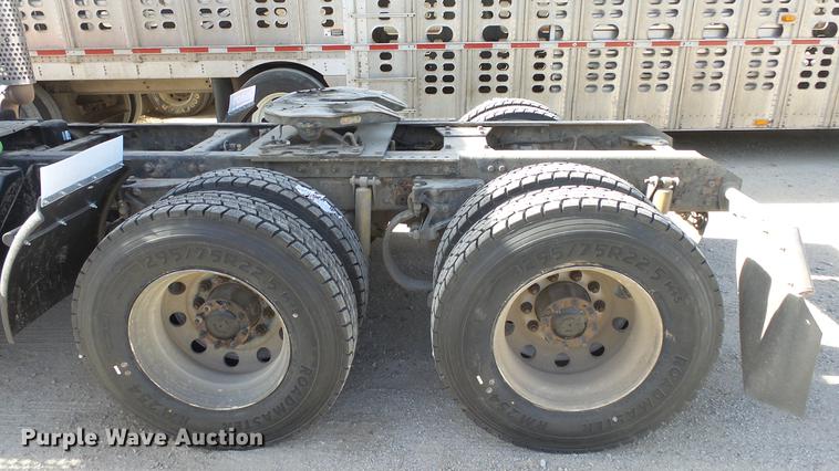 image for item DC0534 2014 Kenworth T660 semi truck