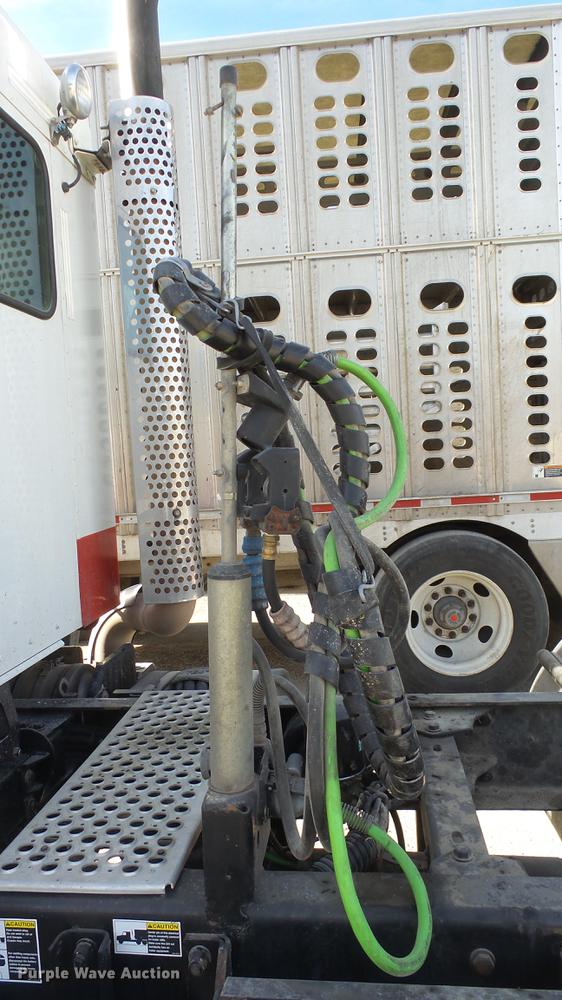 image for item DC0534 2014 Kenworth T660 semi truck