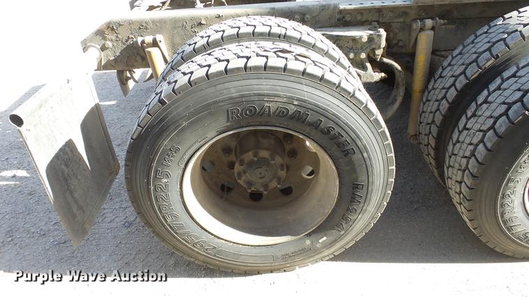 image for item DC0534 2014 Kenworth T660 semi truck