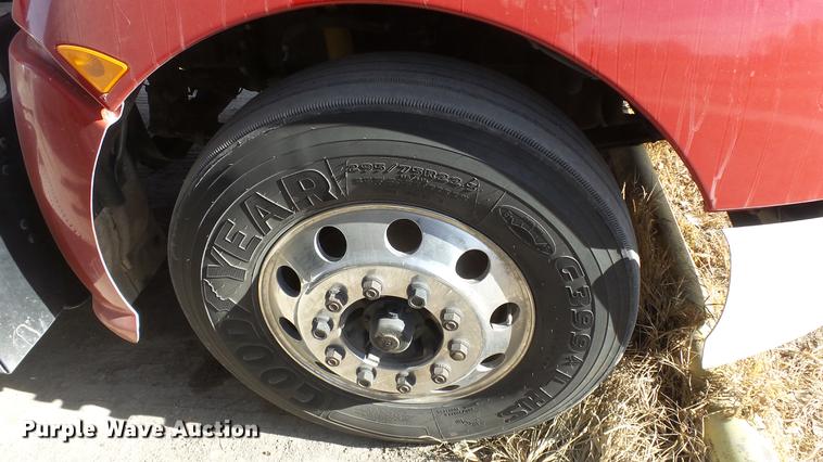 image for item DC0534 2014 Kenworth T660 semi truck